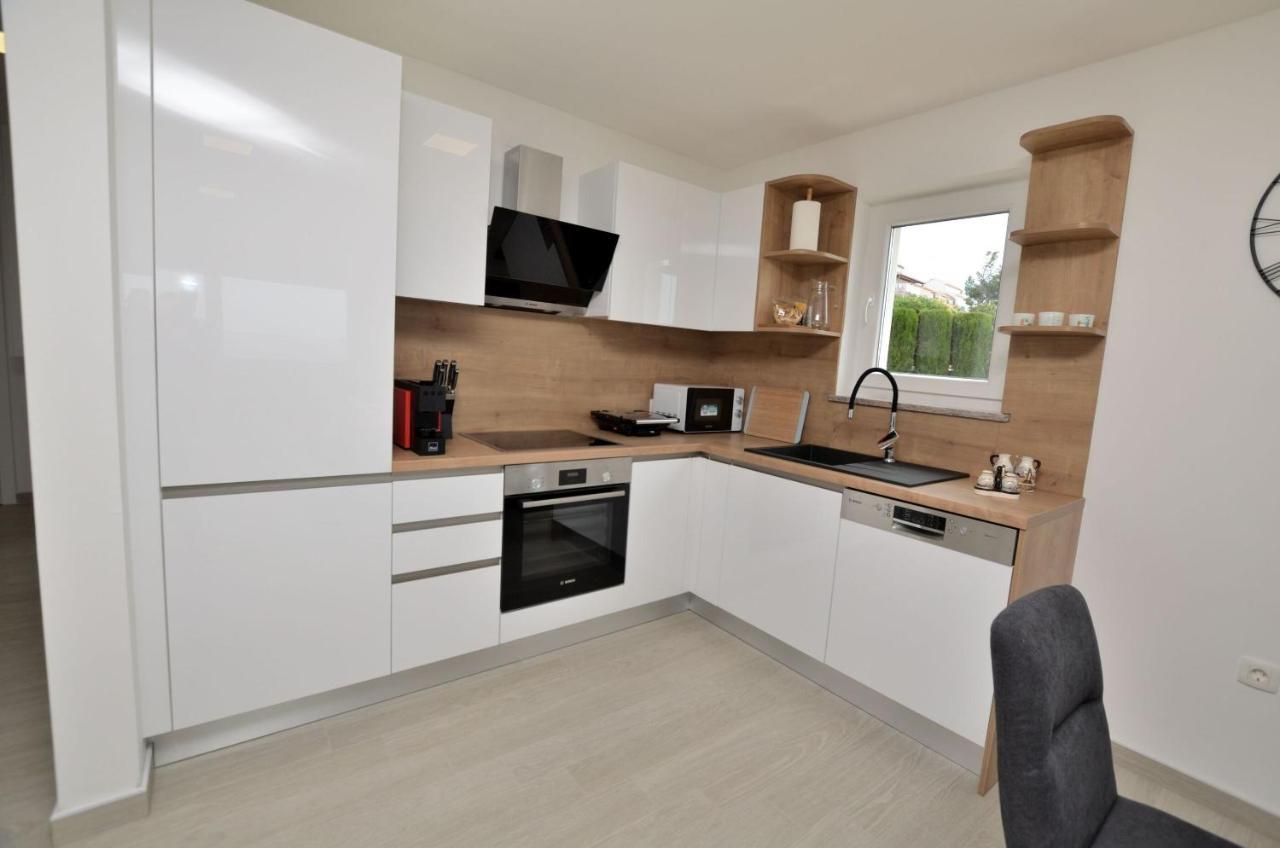 Apartments Villa Sofia Martinscica  Ngoại thất bức ảnh