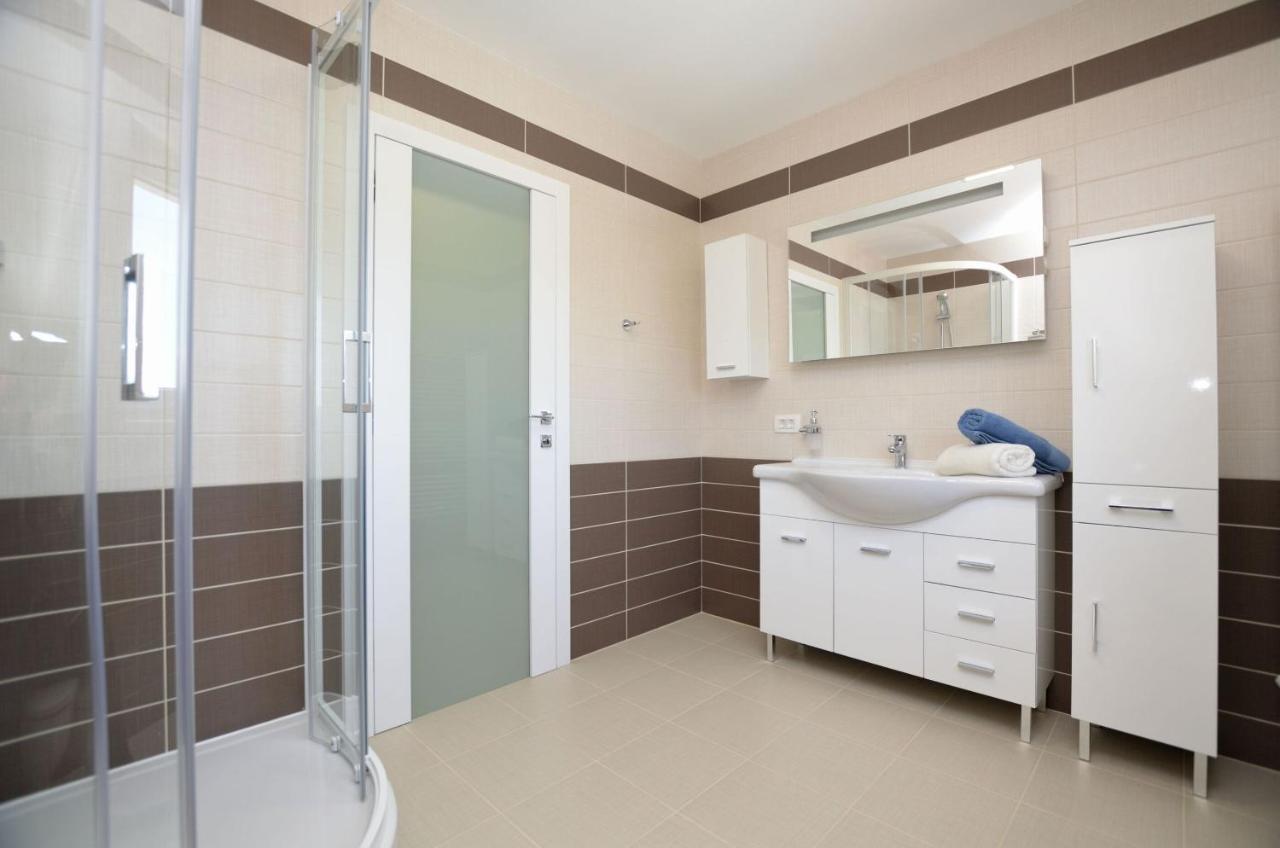 Apartments Villa Sofia Martinscica  Ngoại thất bức ảnh