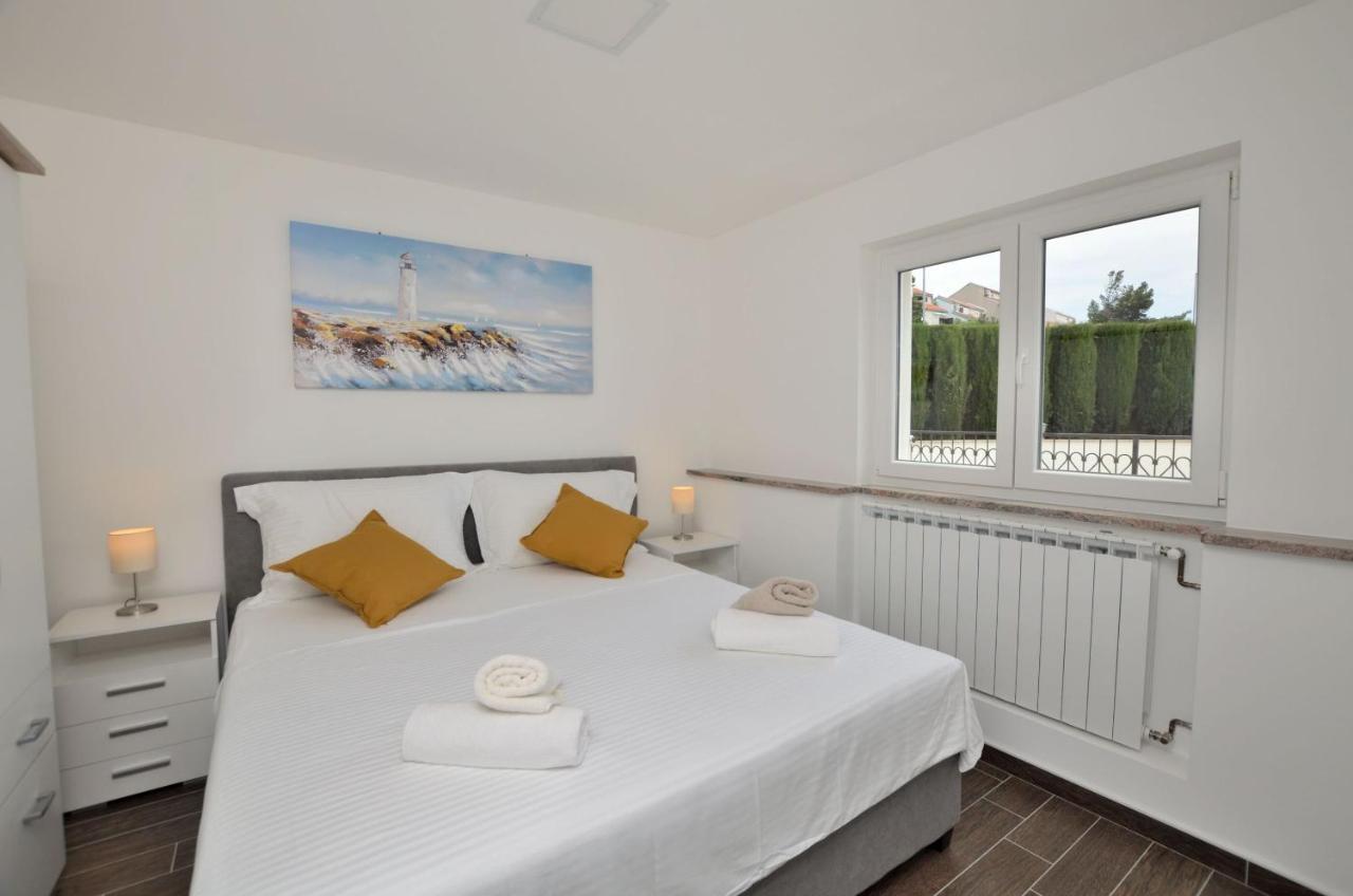 Apartments Villa Sofia Martinscica  Ngoại thất bức ảnh