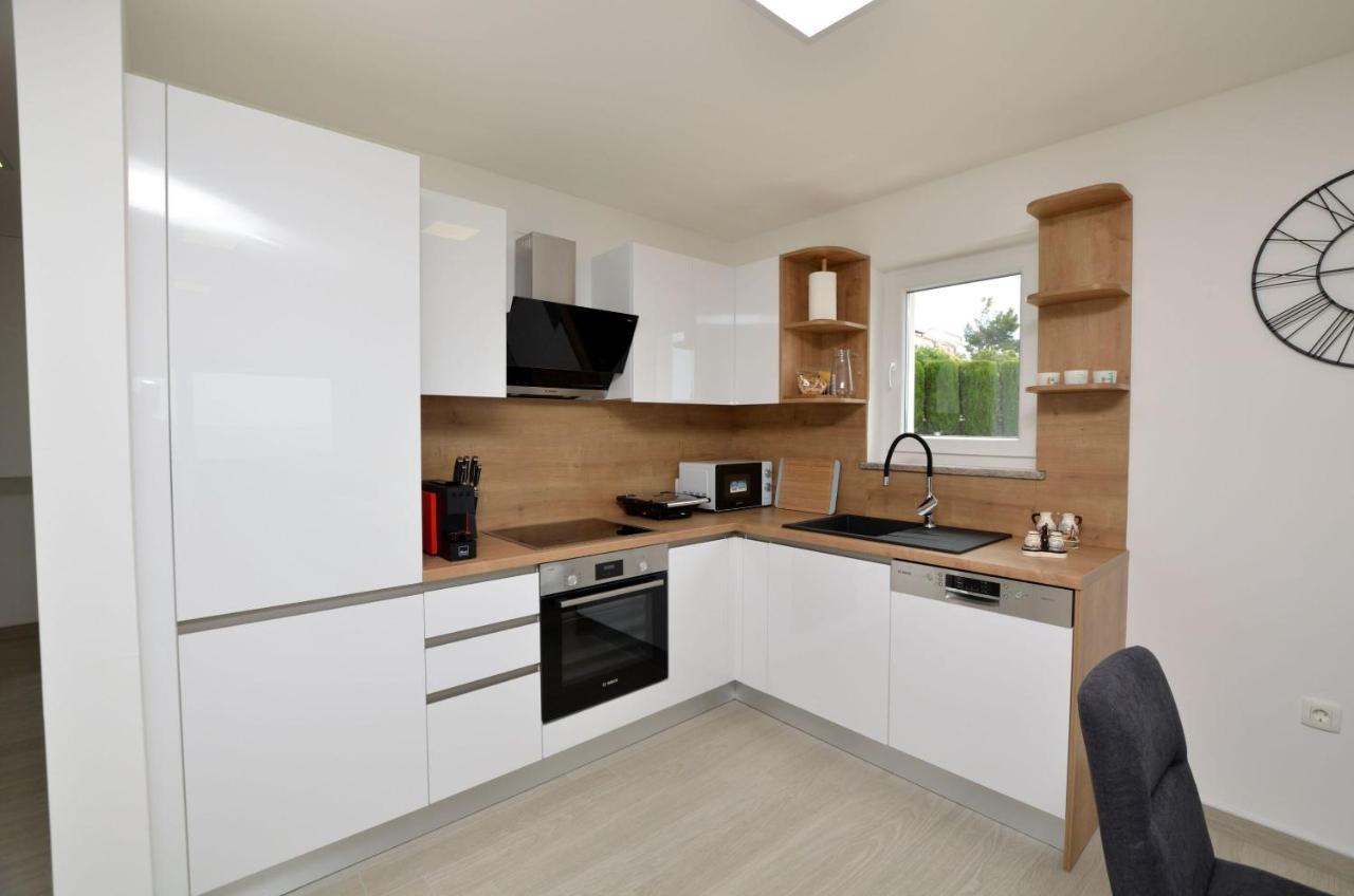 Apartments Villa Sofia Martinscica  Ngoại thất bức ảnh