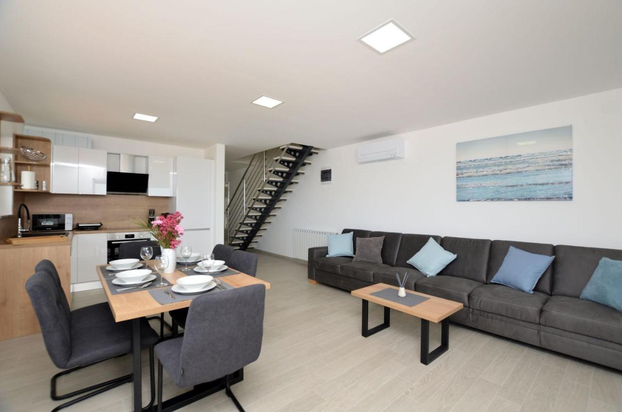 Apartments Villa Sofia Martinscica  Ngoại thất bức ảnh