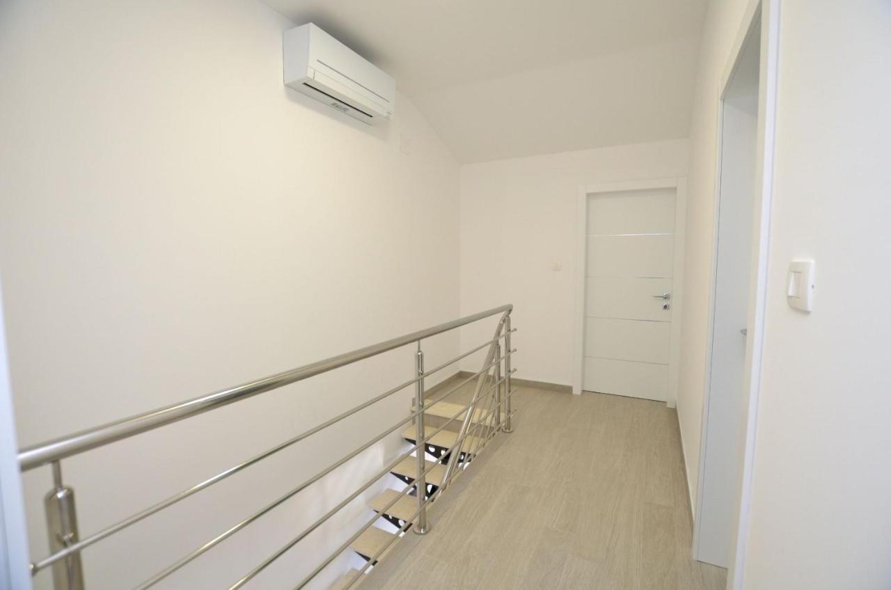 Apartments Villa Sofia Martinscica  Ngoại thất bức ảnh