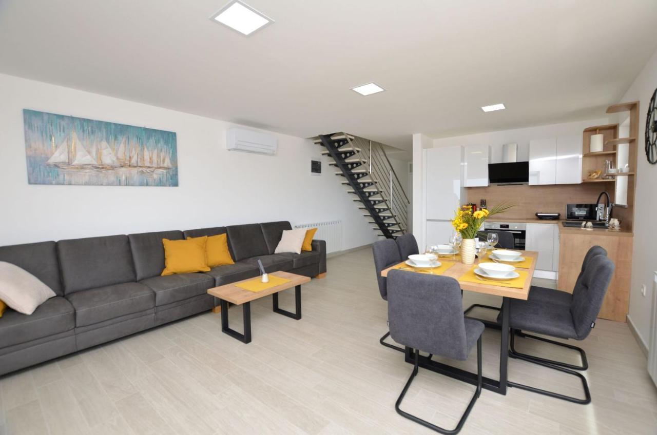 Apartments Villa Sofia Martinscica  Ngoại thất bức ảnh